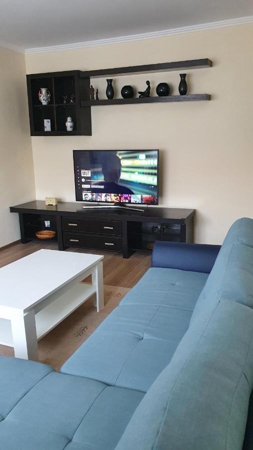 Apartamento Apartament Estera Oradea Exterior foto